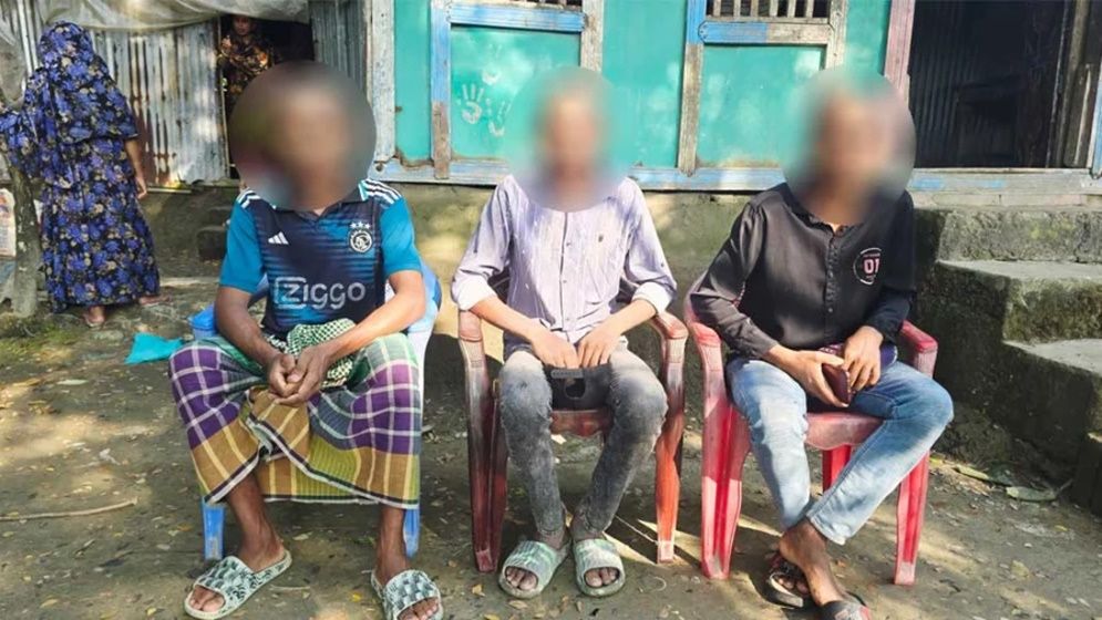 সালিশের নামে প্রকাশ্যে শিক্ষার্থীসহ ৫ জনের মাথা ন্যাড়া করলেন ইউপি সদস্য
