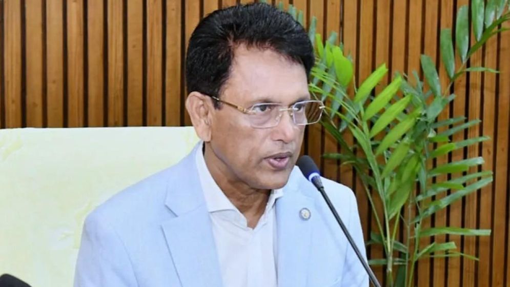 পরীক্ষা স্থগিত ও শিক্ষামন্ত্রীর পদত্যাগ দাবিতে শিক্ষার্থীদের আন্দোলন, সংসদে জবাব দিলেন মন্ত্রী