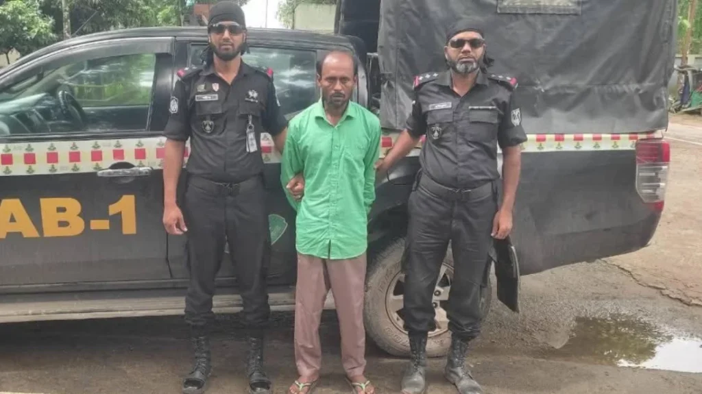 মাদকের টাকা না পেয়ে সন্তানদের সামনে স্ত্রীকে হত্যা, আটক স্বামী